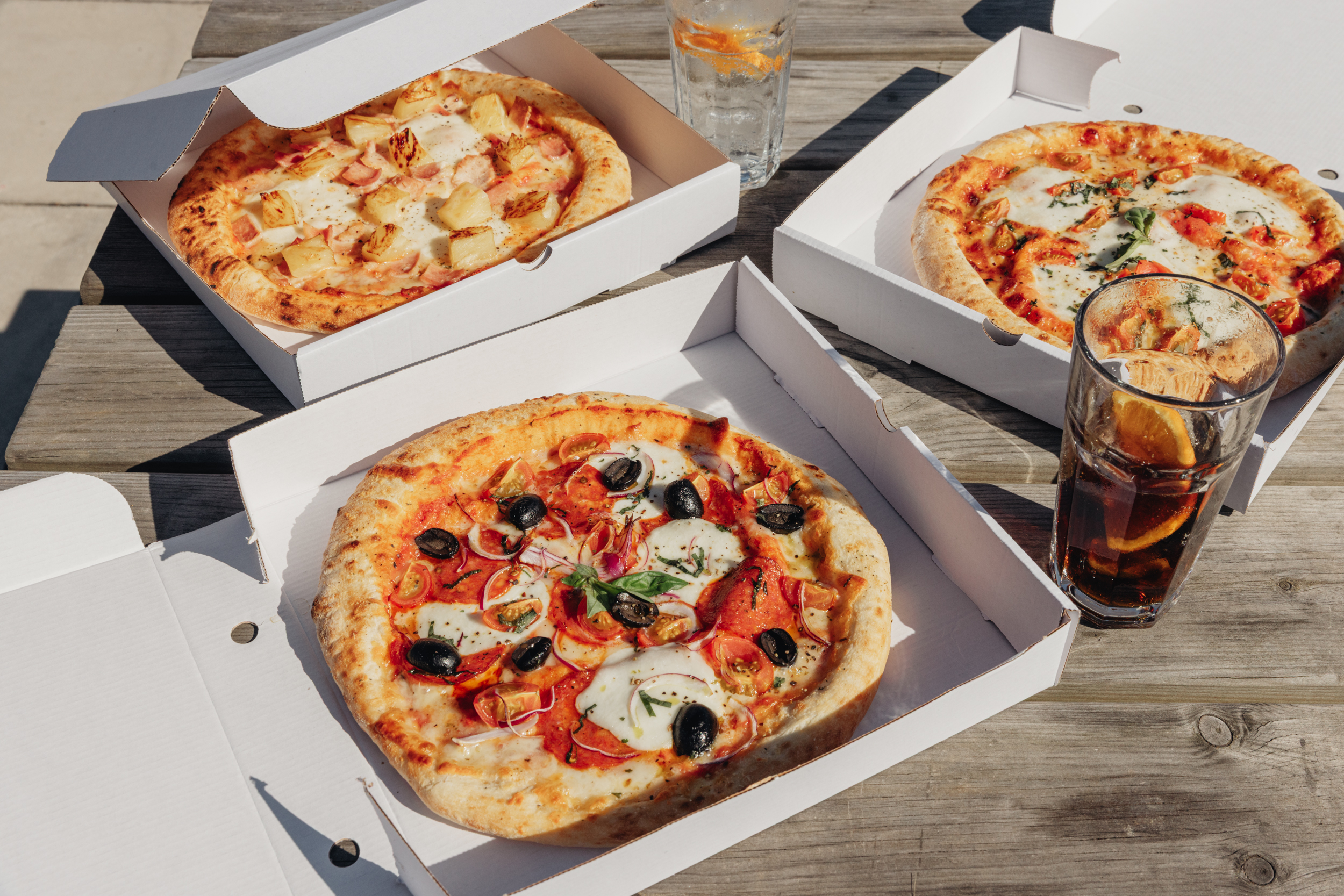 Wood-fired pizzas enjoyed outdoors at Willowgate Café near Perth